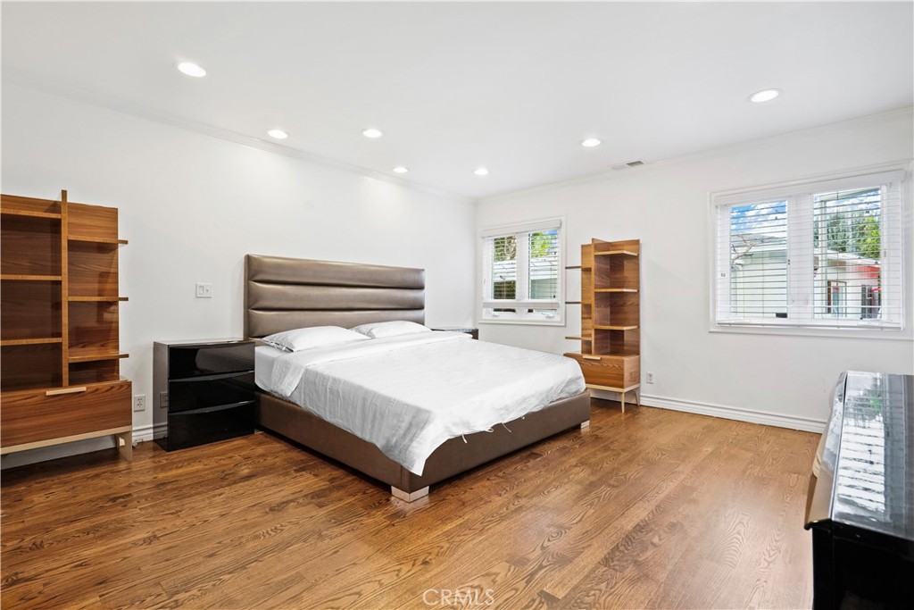 MLS #SR25274303 image #8