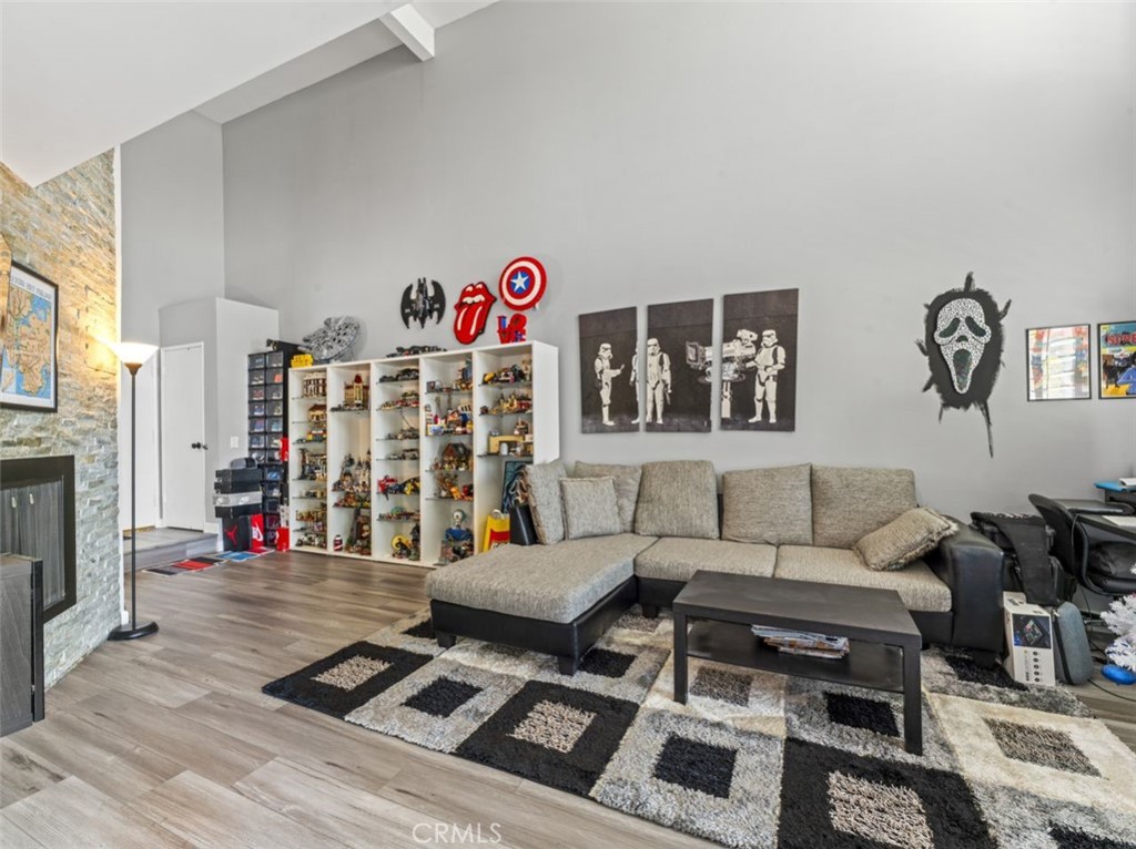 MLS #SR25274448 image #5