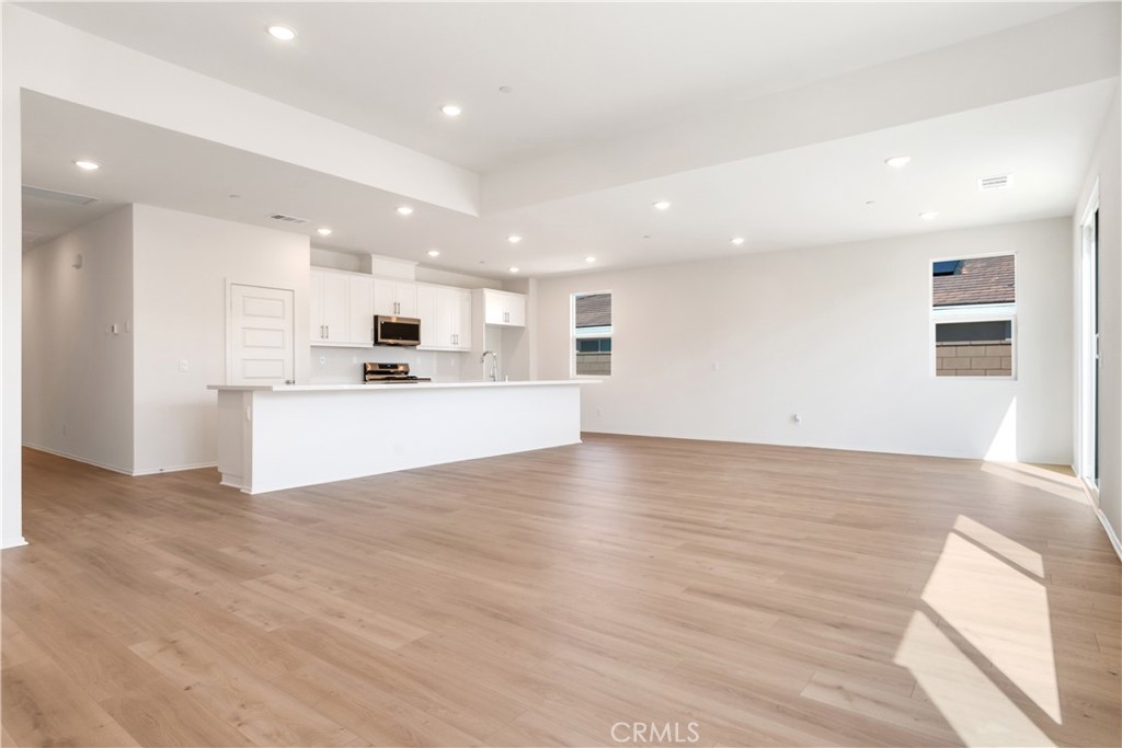 MLS #SR25274529 image #2