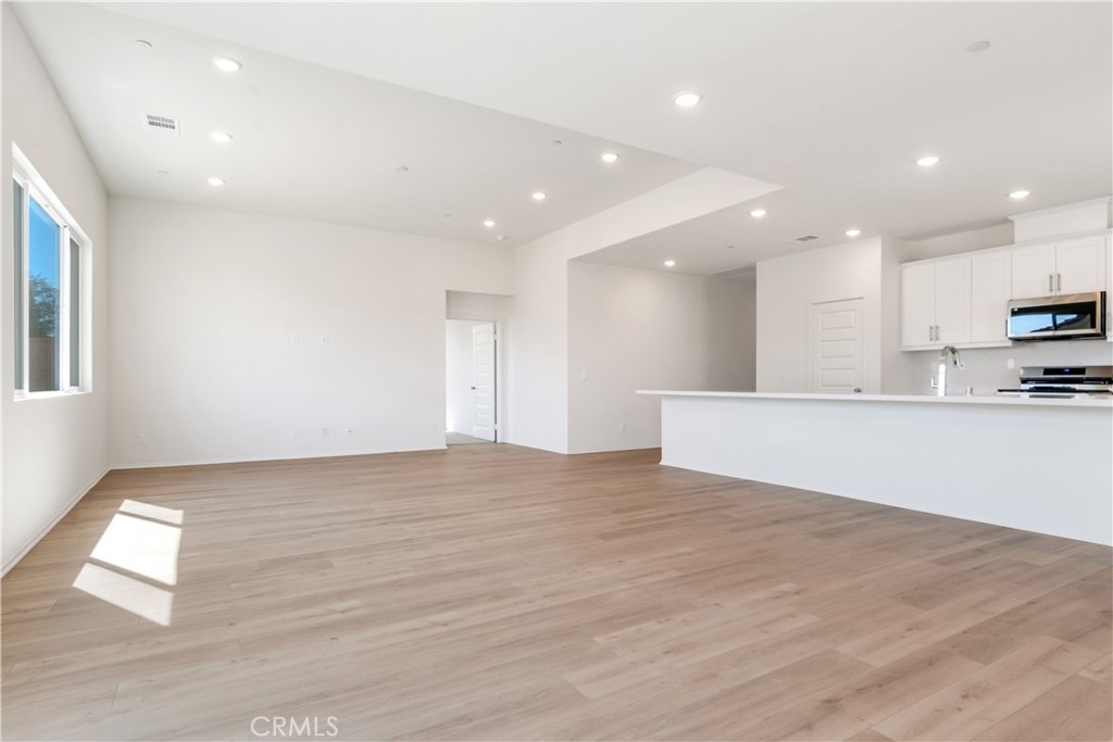 MLS #SR25274529 image #5