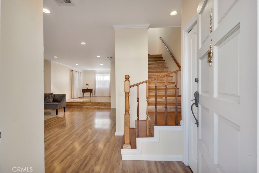 MLS #SR25274575 image #4