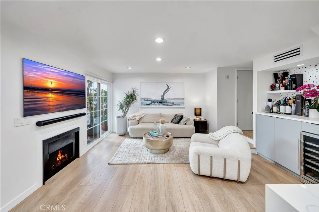 MLS #SR25274721 image #4