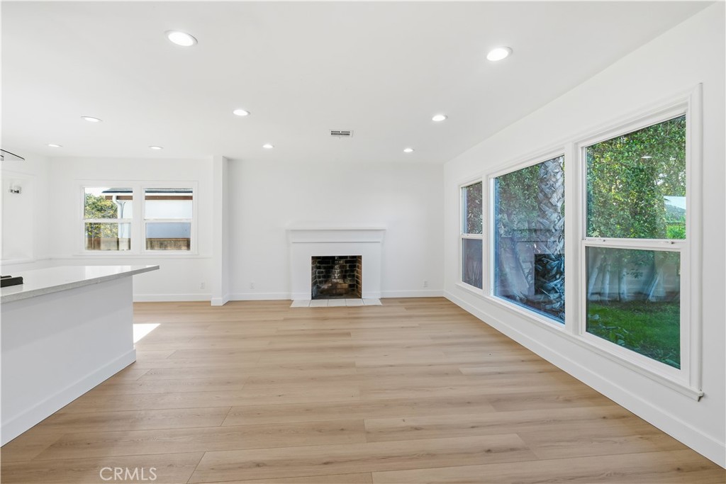 MLS #SR25274732 image #2