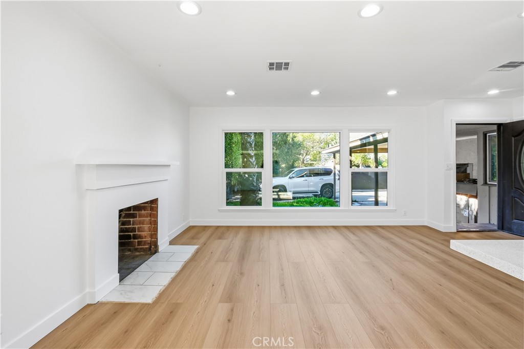 MLS #SR25274732 image #3