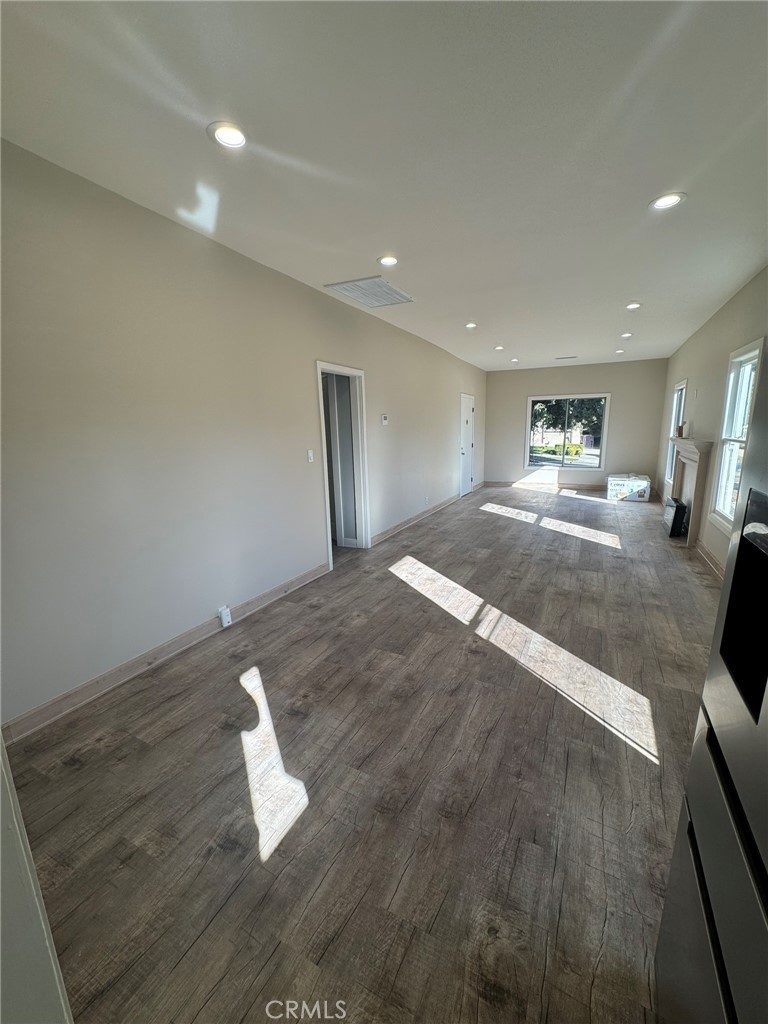 MLS #SR25274781 image #3