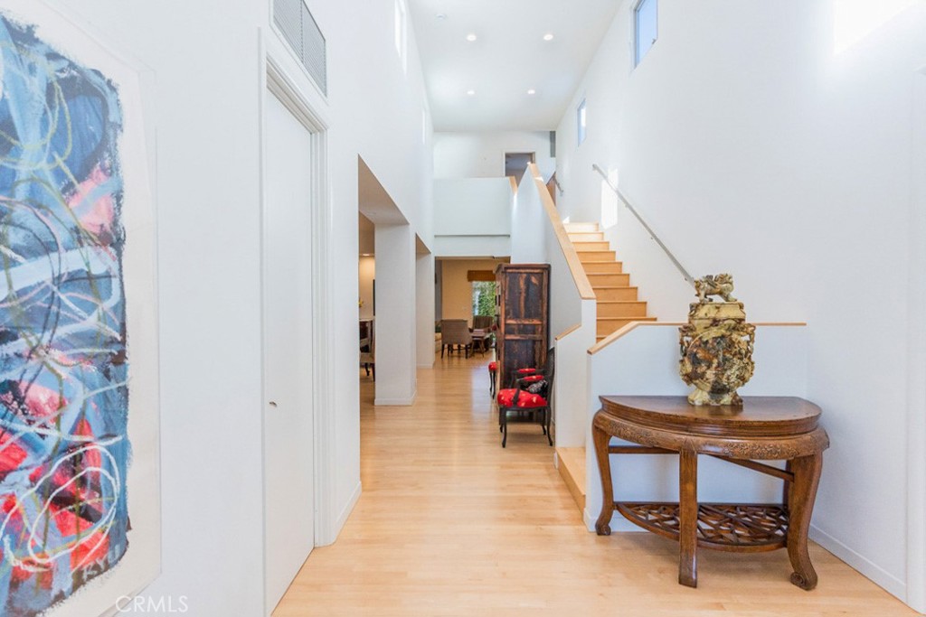 MLS #SR25274913 image #2