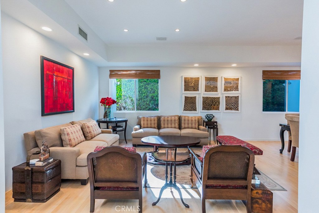 MLS #SR25274913 image #3