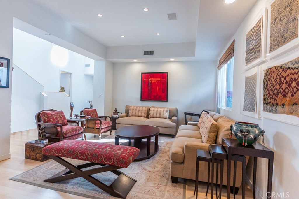 MLS #SR25274913 image #5