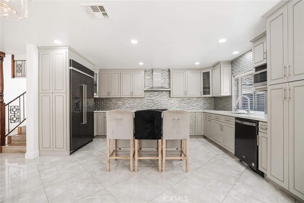 MLS #SR25274934 image #8