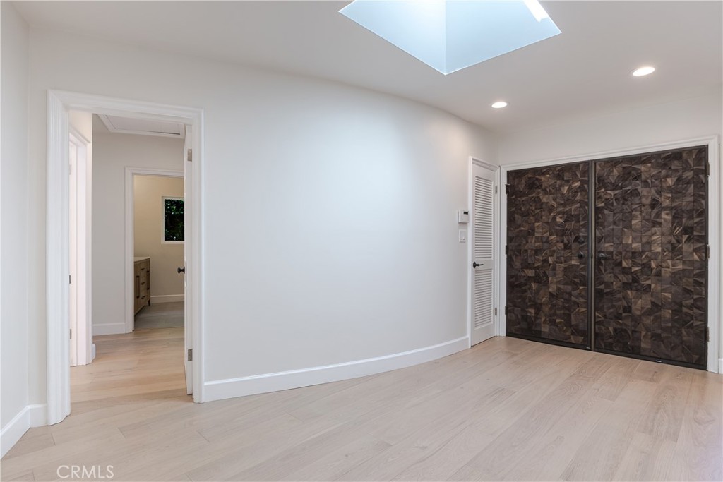 MLS #SR25275168 image #12