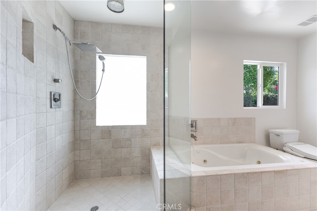 MLS #SR25275168 image #17