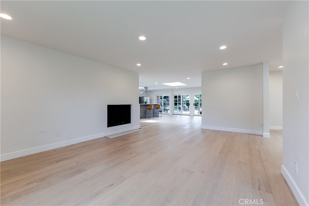 MLS #SR25275168 image #5