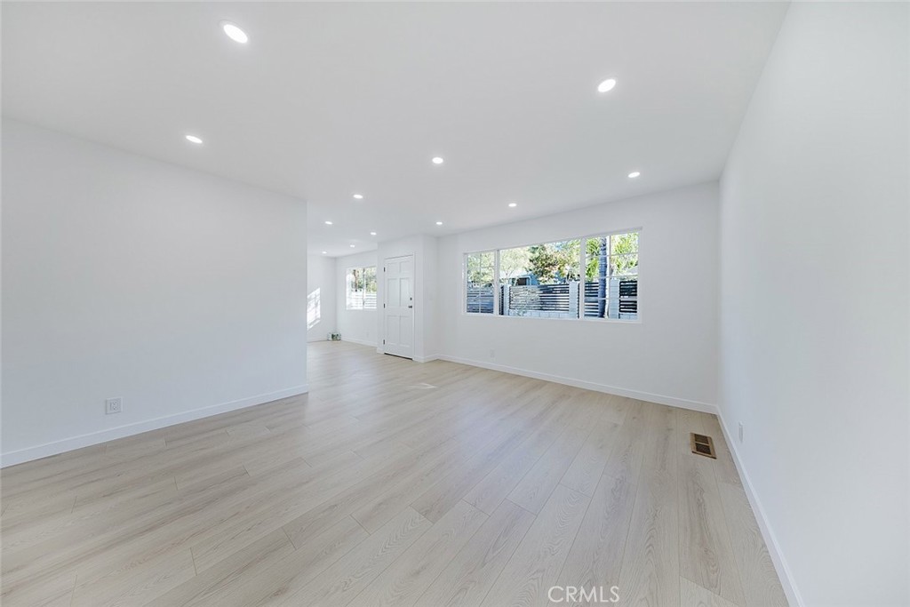 MLS #SR25275295 image #10