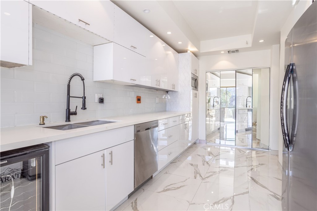 MLS #SR25275304 image #1