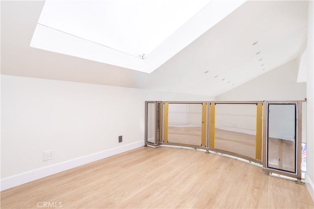 MLS #SR25275304 image #10