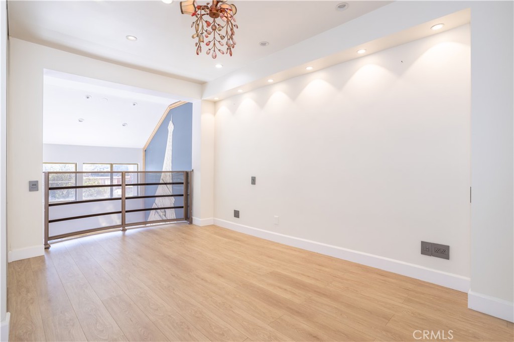 MLS #SR25275304 image #13