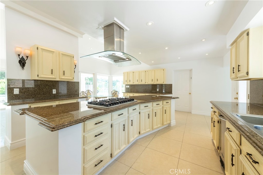 MLS #SR25275479 image #12