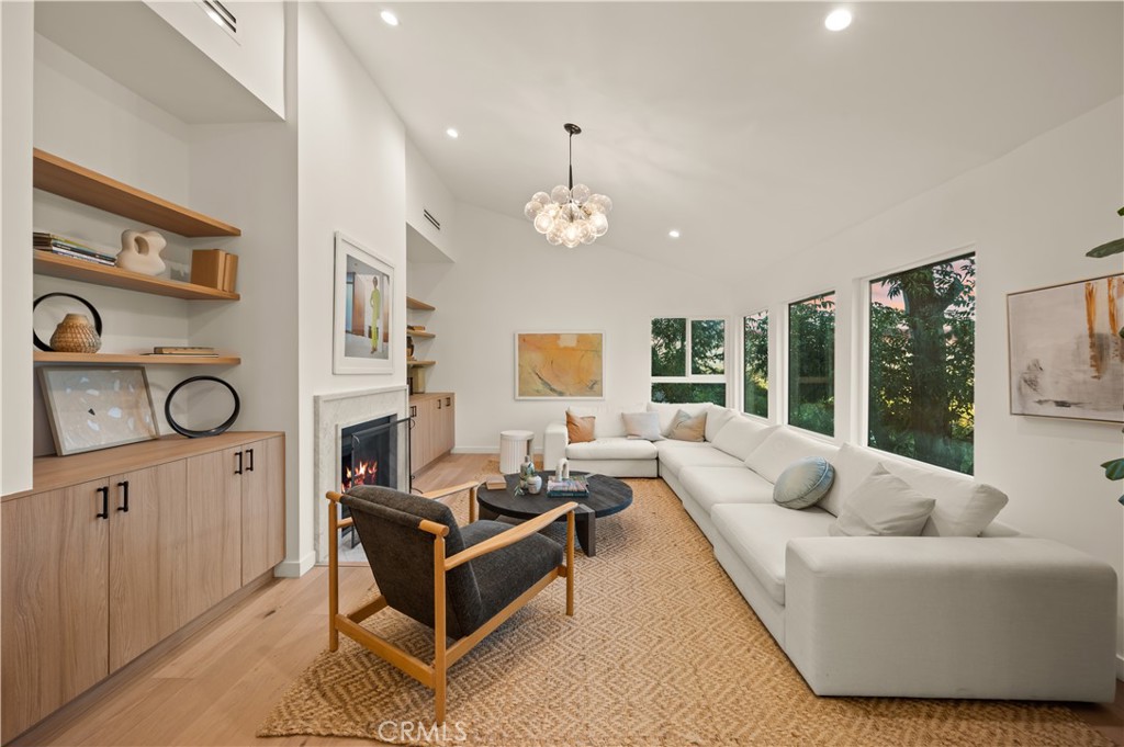 MLS #SR25275624 image #1