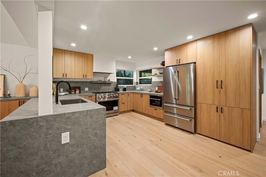 MLS #SR25275624 image #9