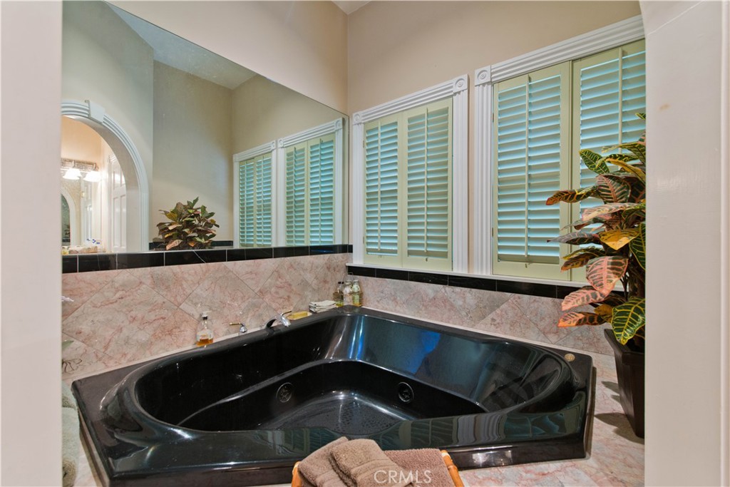 MLS #SR25275663 image #33