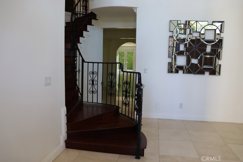 MLS #SR25275671 image #11