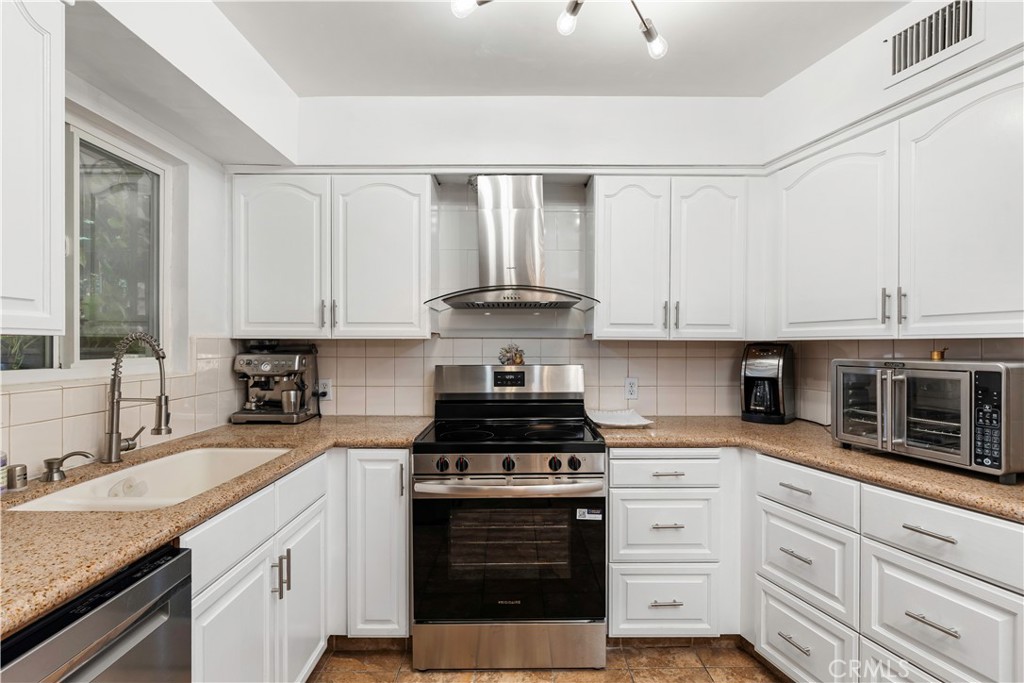 MLS #SR25275803 image #13