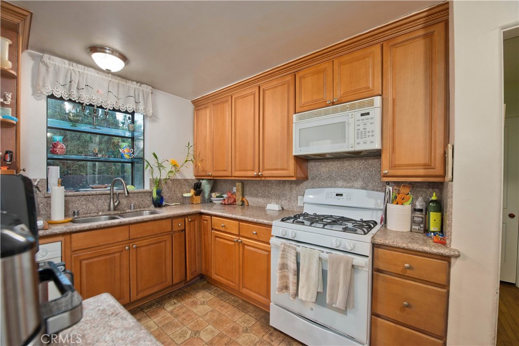 MLS #SR25276035 image #10