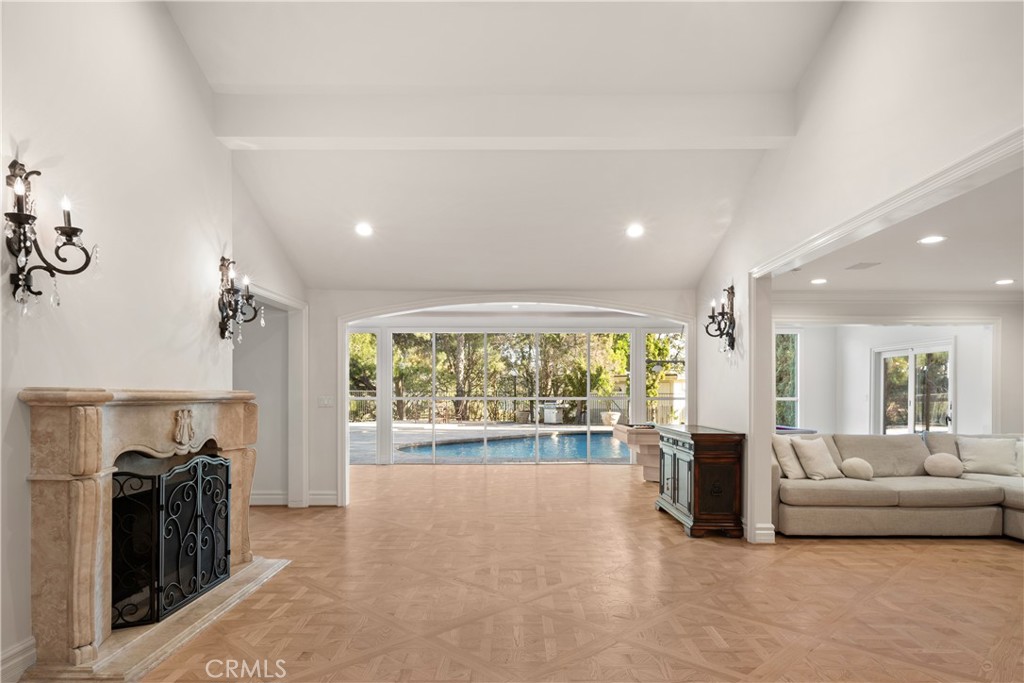 MLS #SR25276277 image #4