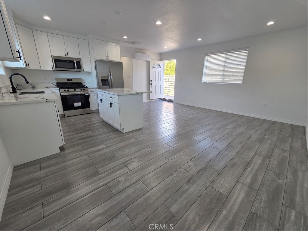 MLS #SR25276322 image #2