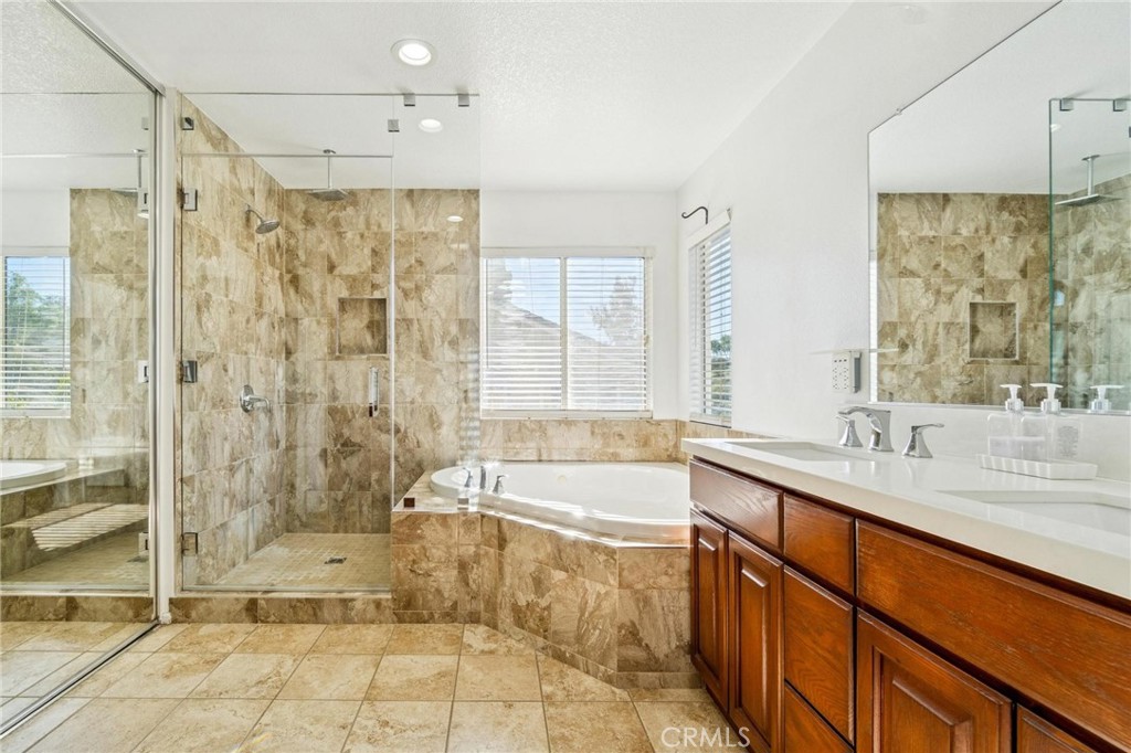 MLS #SR25276345 image #19