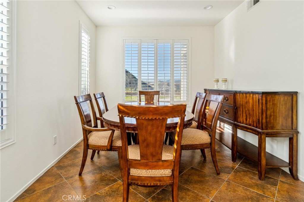 MLS #SR25276345 image #6