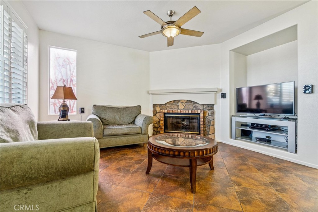 MLS #SR25276345 image #8