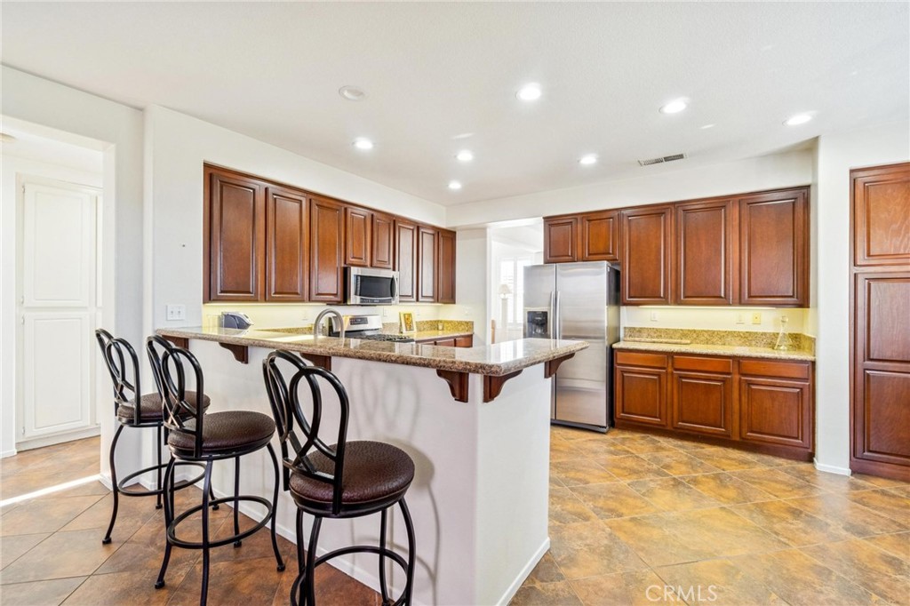 MLS #SR25276345 image #9