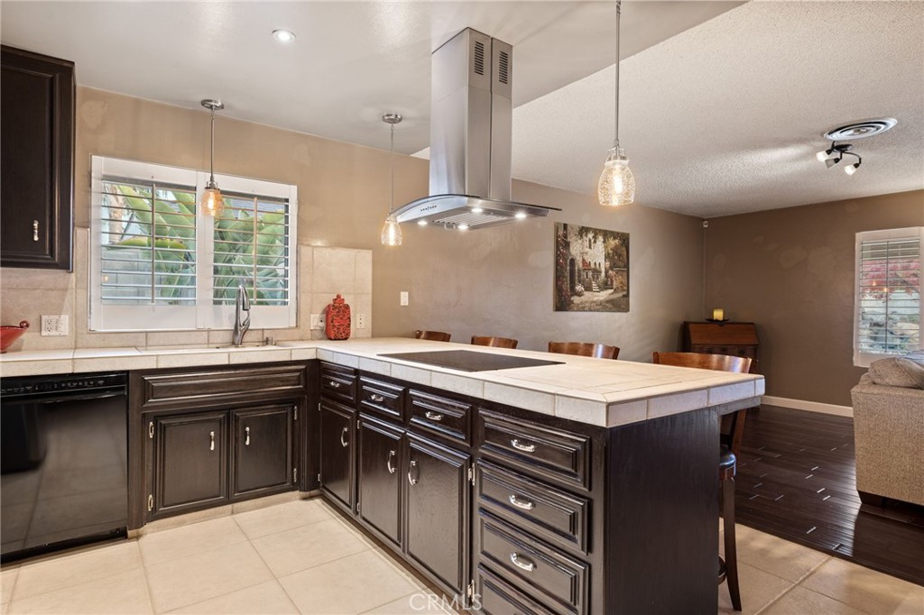 MLS #SR25276425 image #15