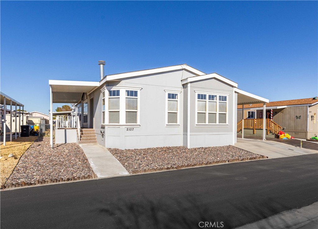 MLS #SR25276438 image #1