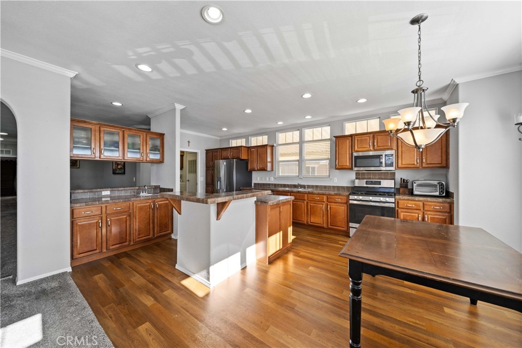 MLS #SR25276438 image #12