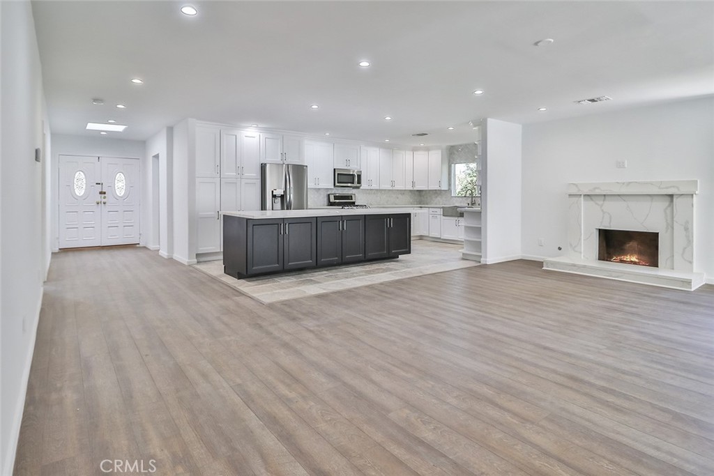 MLS #SR25276445 image #4