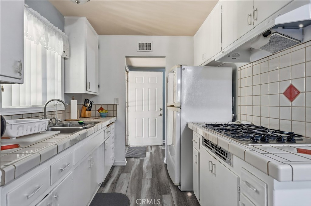 MLS #SR25276471 image #5