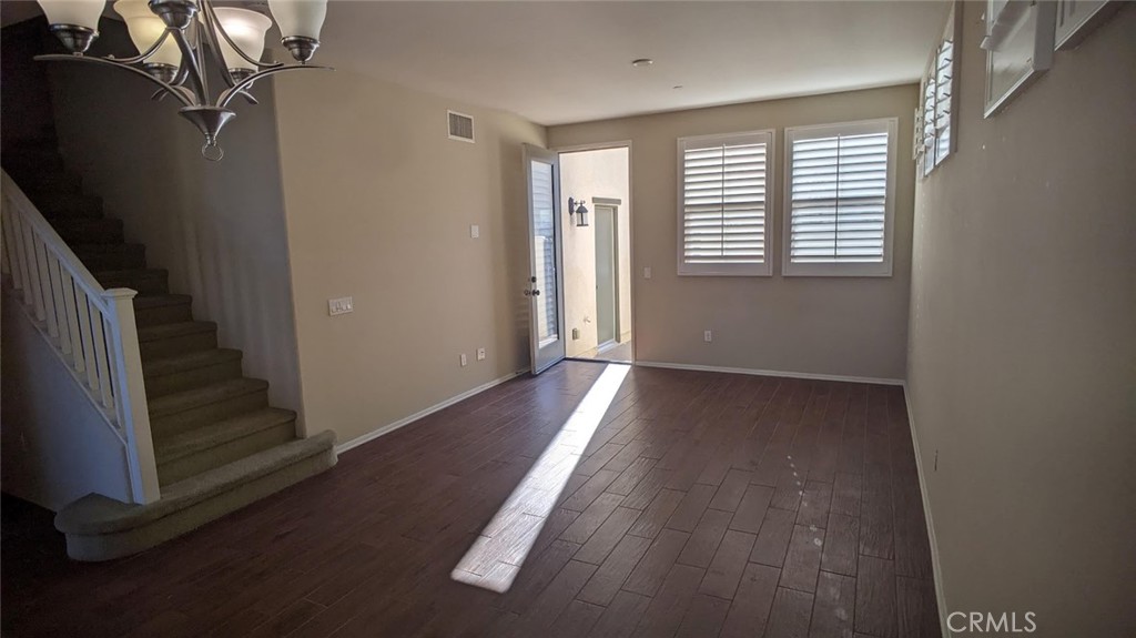 MLS #SR25276496 image #4