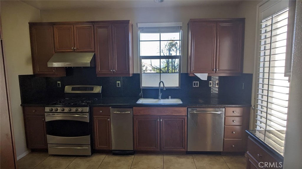 MLS #SR25276496 image #5