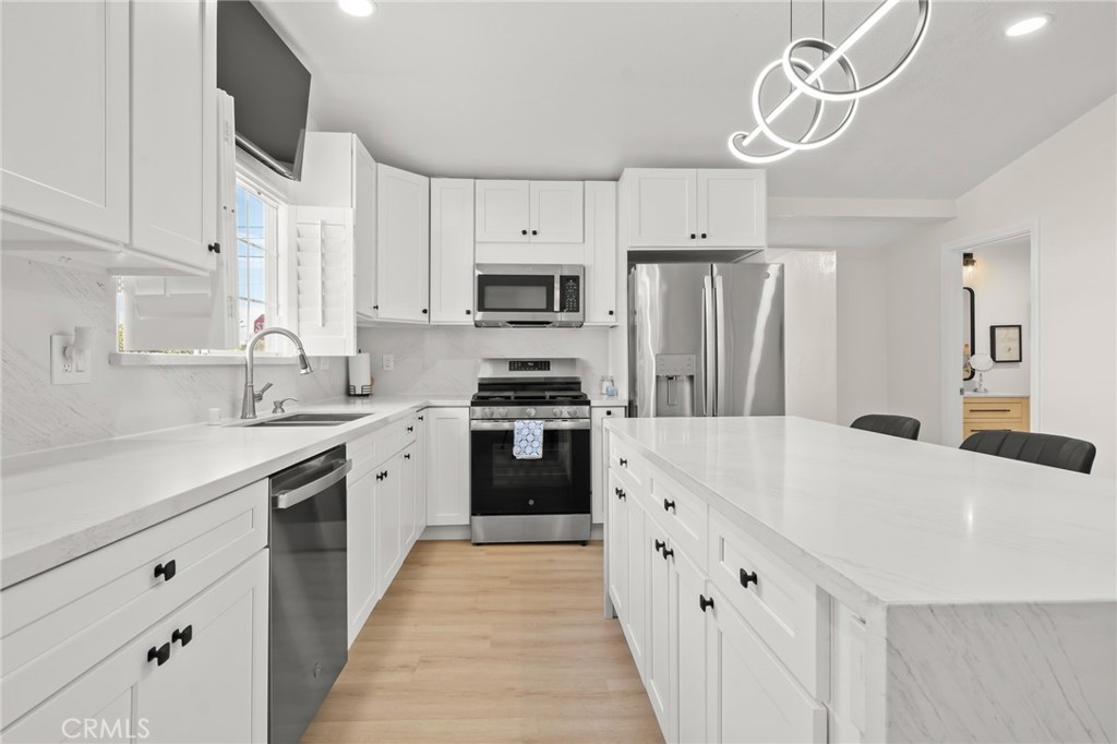 MLS #SR25276610 image #24