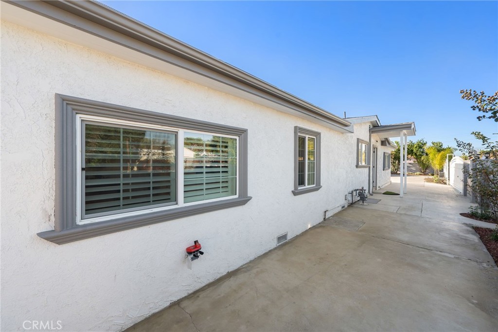 MLS #SR25276610 image #6