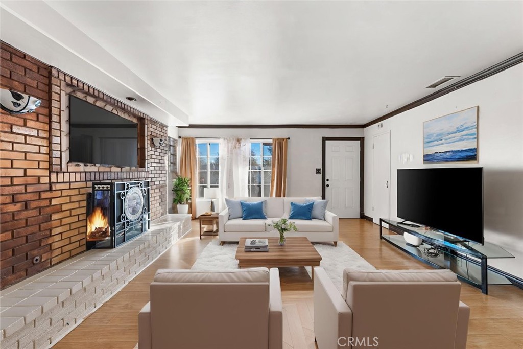 MLS #SR25276653 image #3