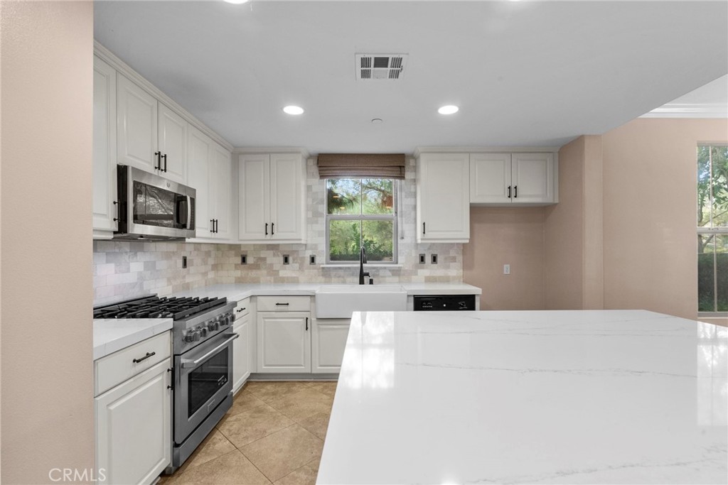 MLS #SR25276657 image #14