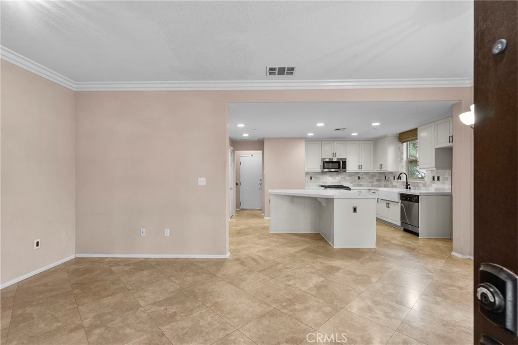 MLS #SR25276657 image #2