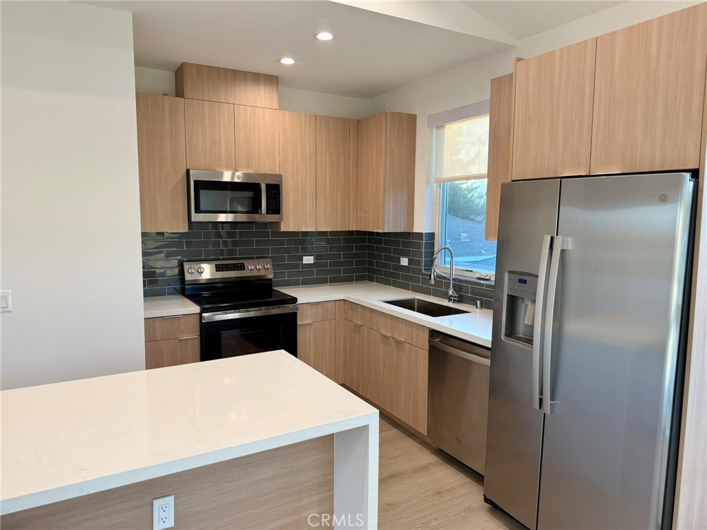 MLS #SR25276670 image #8