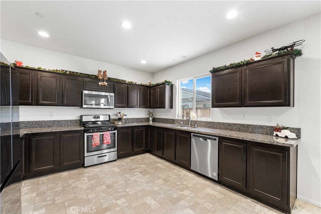 MLS #SR25276863 image #17