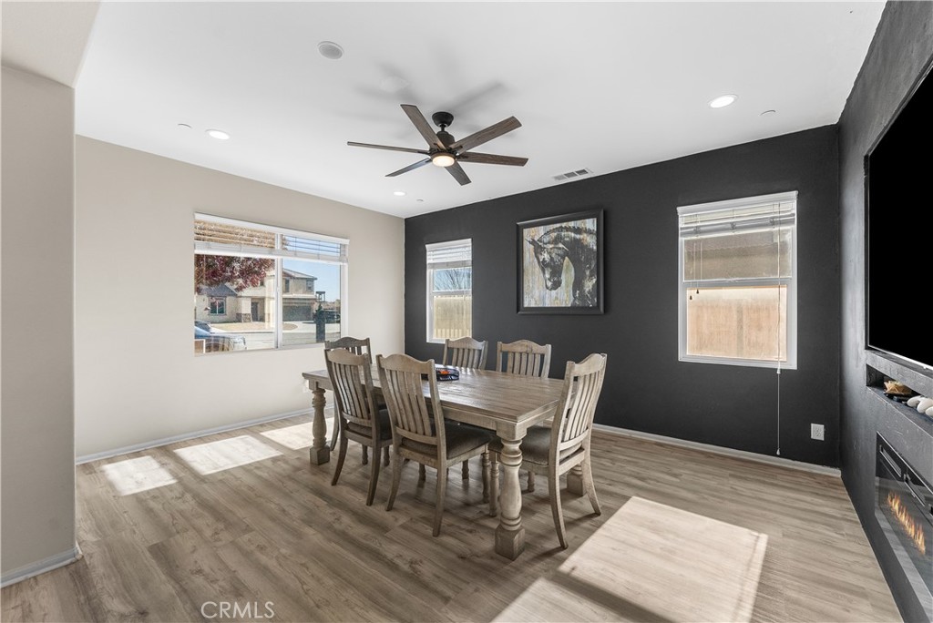 MLS #SR25276863 image #8