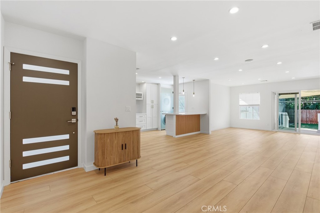 MLS #SR25276866 image #4