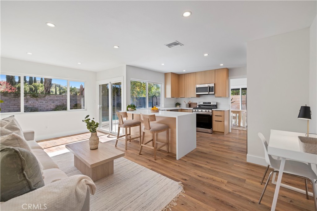 MLS #SR25276890 image #10